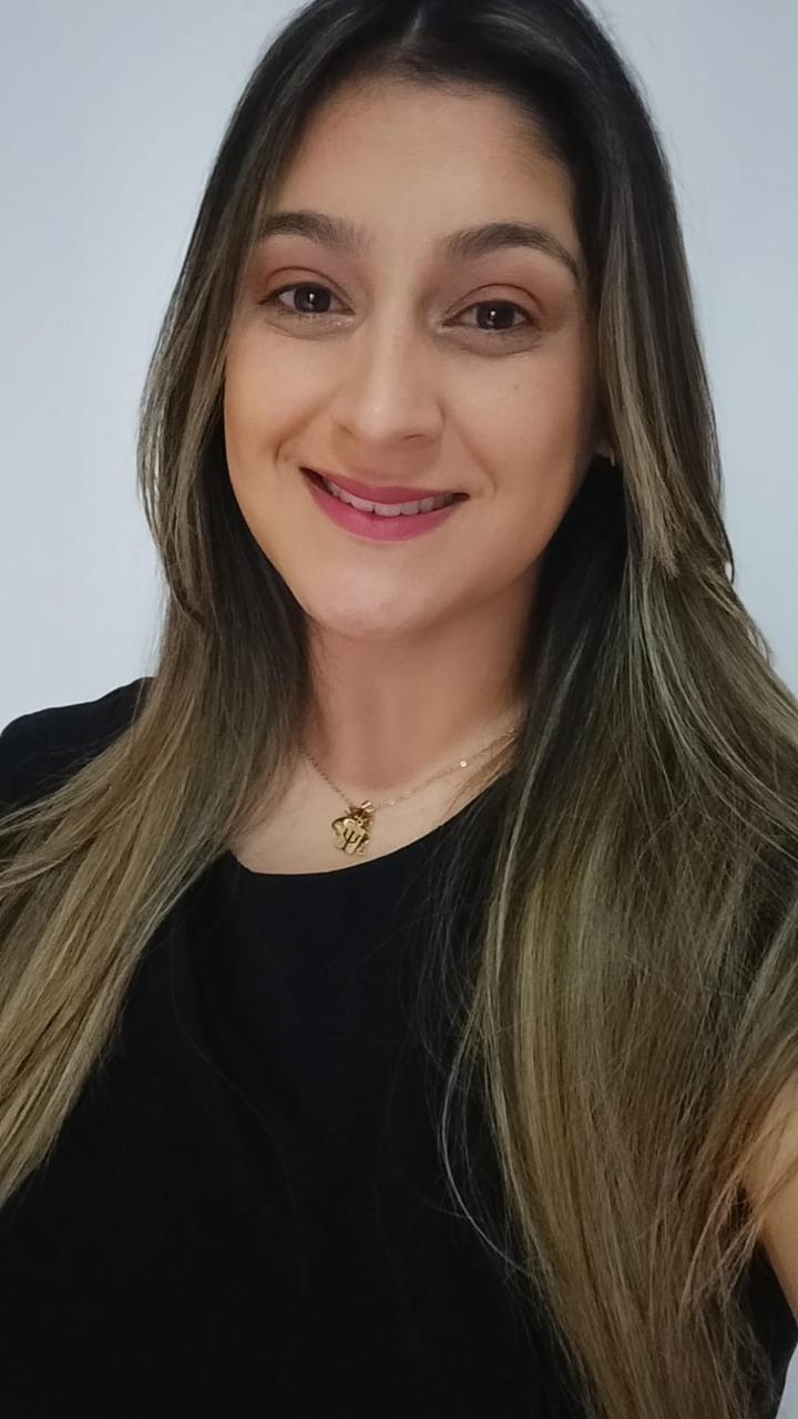 Emilene — Psicóloga